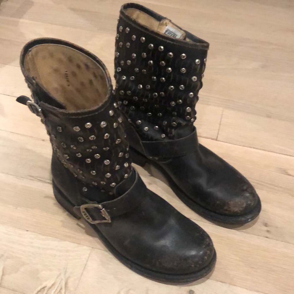 FRYE JENNA CUT STUD BOOT